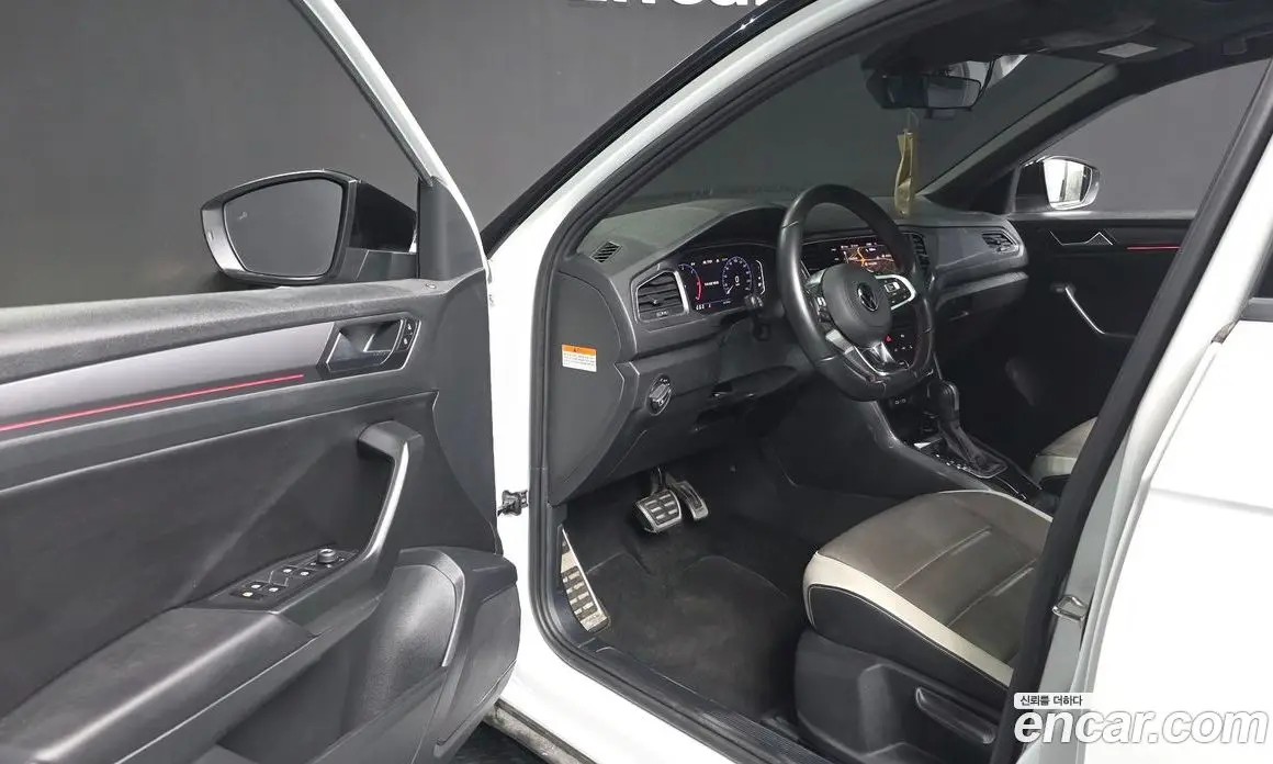 Volkswagen T-Roc 2021 2.0 автомат (гидро), фото 12 Volkswagen T-Roc 2021 2.0 автомат (гидро), фото 12