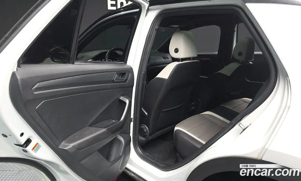Volkswagen T-Roc 2021 2.0 автомат (гидро), фото 15 Volkswagen T-Roc 2021 2.0 автомат (гидро), фото 15