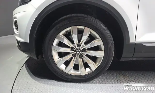 Volkswagen T-Roc 2021 2.0 автомат (гидро), миниатюра 4 Volkswagen T-Roc 2021 2.0 автомат (гидро), миниатюра 4