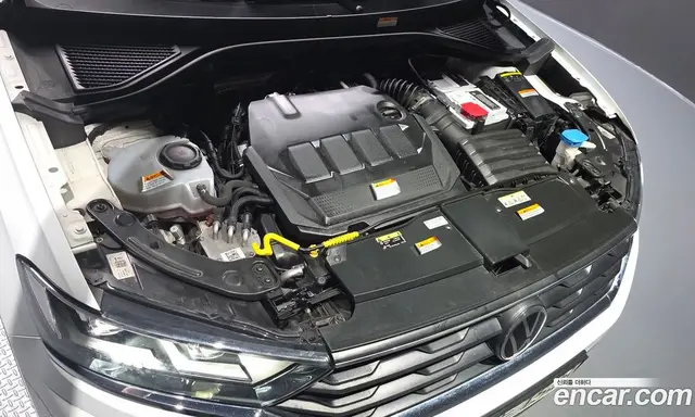 Volkswagen T-Roc 2021 2.0 автомат (гидро), миниатюра 5 Volkswagen T-Roc 2021 2.0 автомат (гидро), миниатюра 5