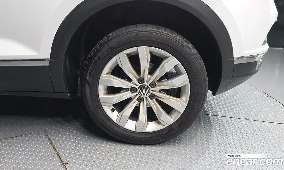 Volkswagen T-Roc 2021 2.0 автомат (гидро), фото 6 Volkswagen T-Roc 2021 2.0 автомат (гидро), фото 6