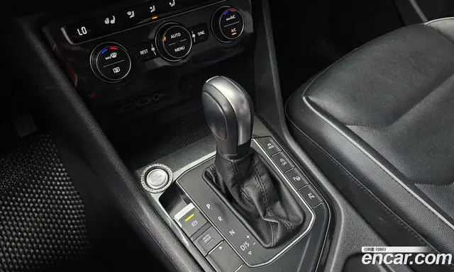 Volkswagen Tiguan 2019 2.0 автомат (гидро), миниатюра 12