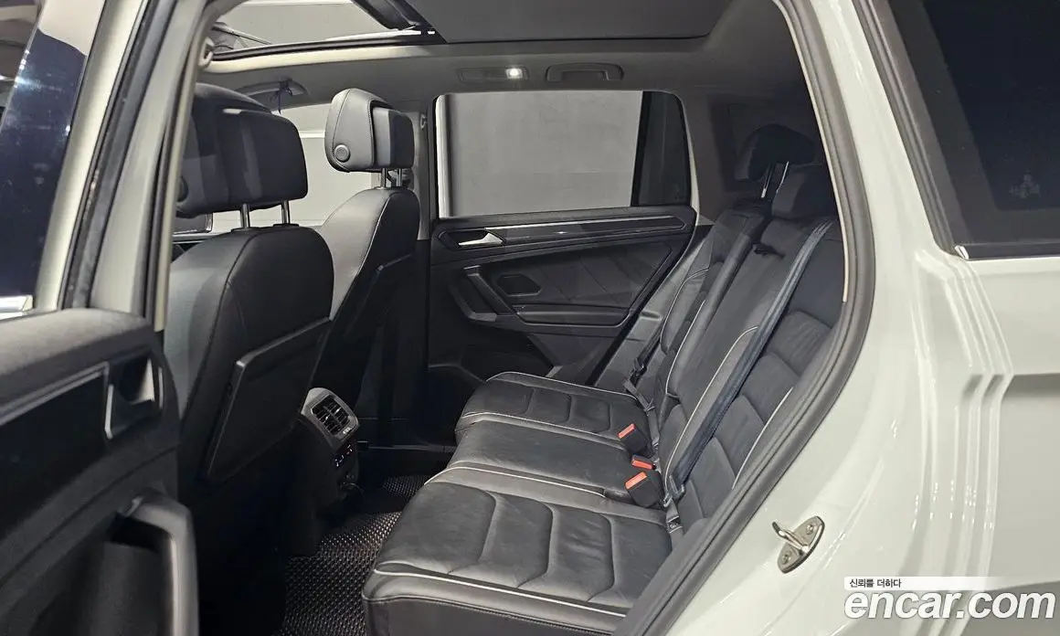 Volkswagen Tiguan 2019 2.0 автомат (гидро), фото 18 Volkswagen Tiguan 2019 2.0 автомат (гидро), фото 18