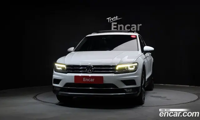 Volkswagen Tiguan 2019 2.0 автомат (гидро), миниатюра 3 Volkswagen Tiguan 2019 2.0 автомат (гидро), миниатюра 3