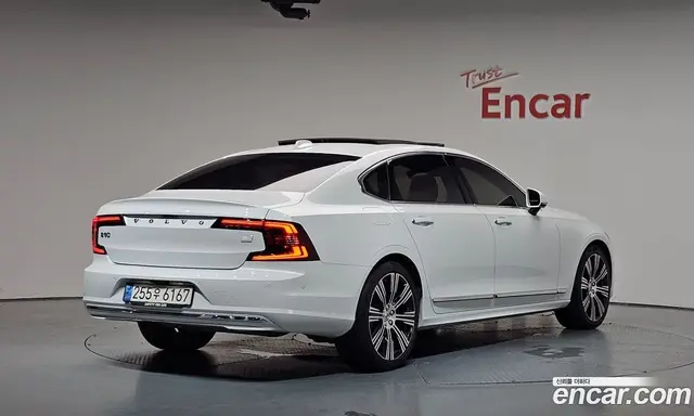 Volvo S90, 2021, 73 394 км