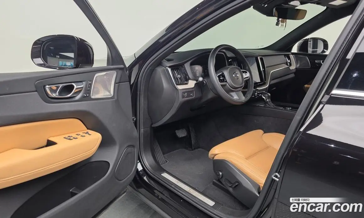 Volvo XC60 2018 2.0 автомат (гидро), фото 12 Volvo XC60 2018 2.0 автомат (гидро), фото 12