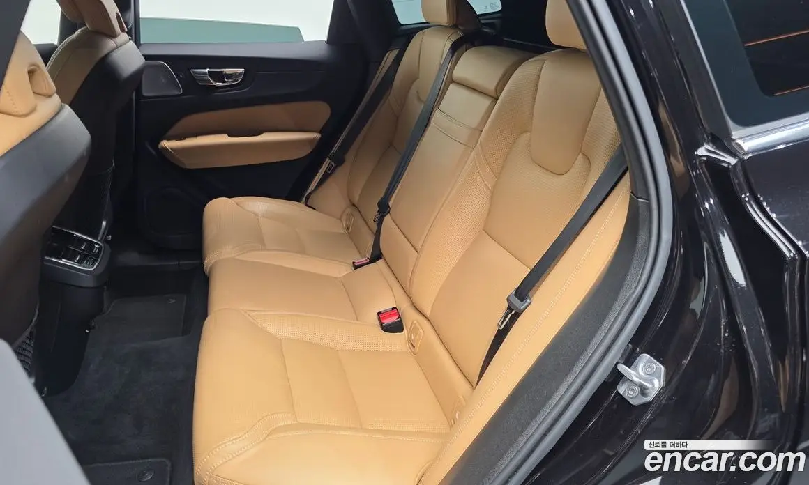 Volvo XC60 2018 2.0 автомат (гидро), фото 15 Volvo XC60 2018 2.0 автомат (гидро), фото 15