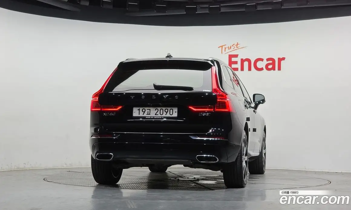 Volvo XC60 2018 2.0 автомат (гидро), фото 3 Volvo XC60 2018 2.0 автомат (гидро), фото 3