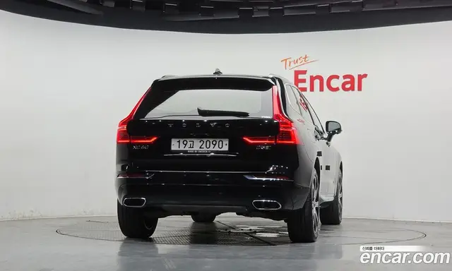 Volvo XC60 2018 2.0 автомат (гидро), миниатюра 3 Volvo XC60 2018 2.0 автомат (гидро), миниатюра 3
