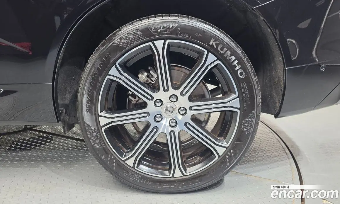 Volvo XC60 2018 2.0 автомат (гидро), фото 6 Volvo XC60 2018 2.0 автомат (гидро), фото 6