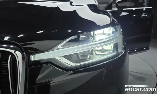 Volvo XC60 2018 2.0 автомат (гидро), миниатюра 7 Volvo XC60 2018 2.0 автомат (гидро), миниатюра 7