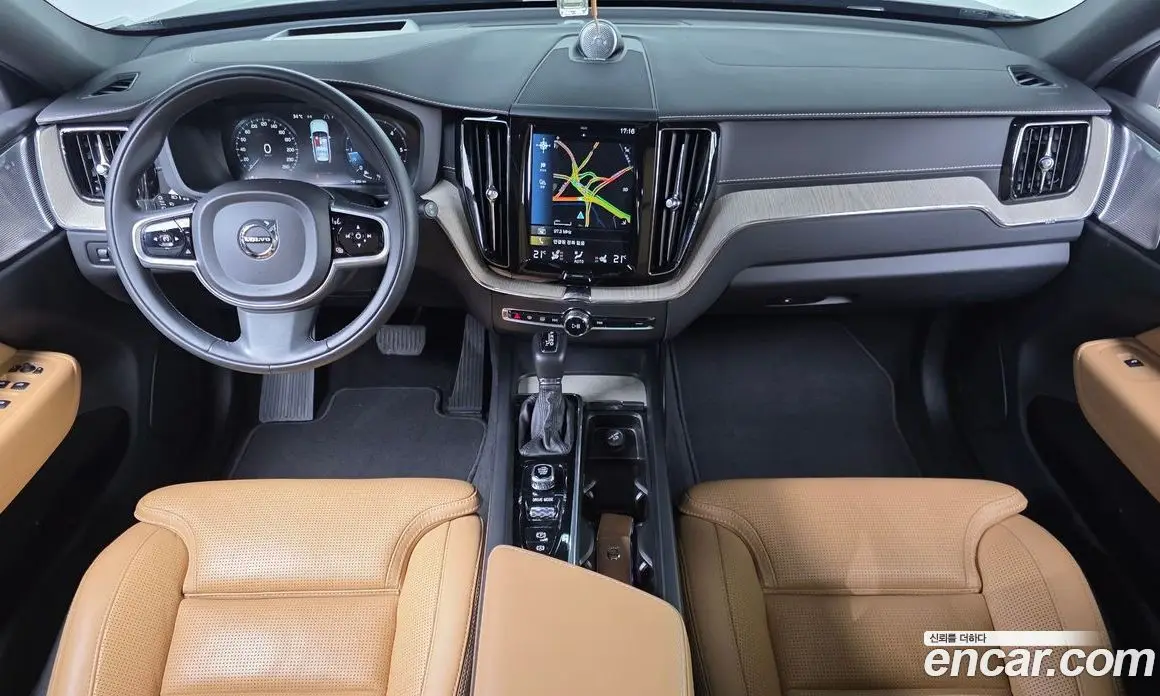 Volvo XC60 2018 2.0 автомат (гидро), фото 9 Volvo XC60 2018 2.0 автомат (гидро), фото 9