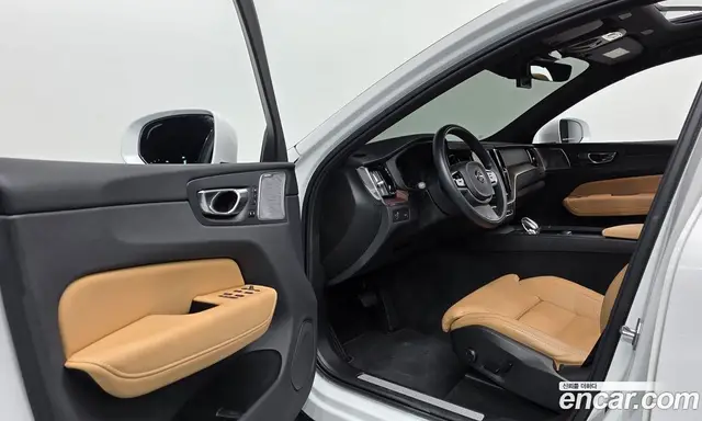 Volvo XC60 2021 2.0 автомат (гидро), миниатюра 12