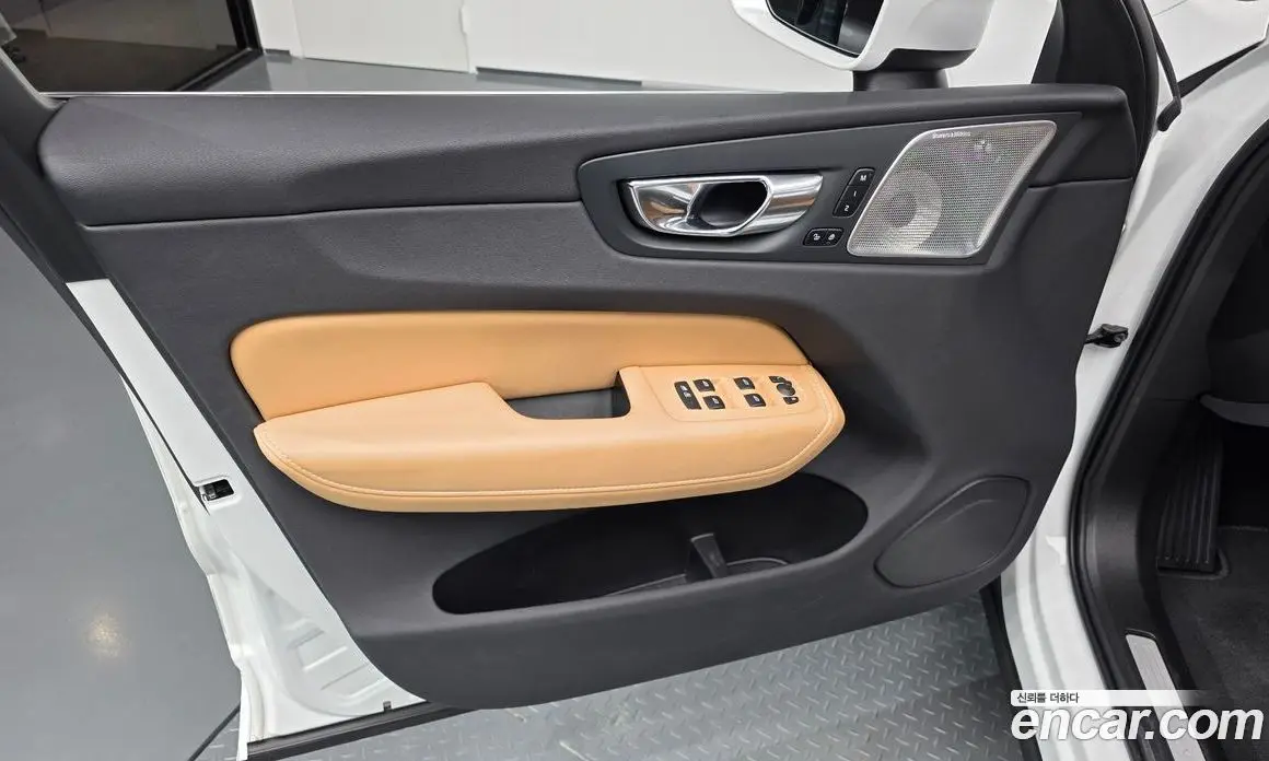 Volvo XC60 2021 2.0 автомат (гидро), фото 13 Volvo XC60 2021 2.0 автомат (гидро), фото 13