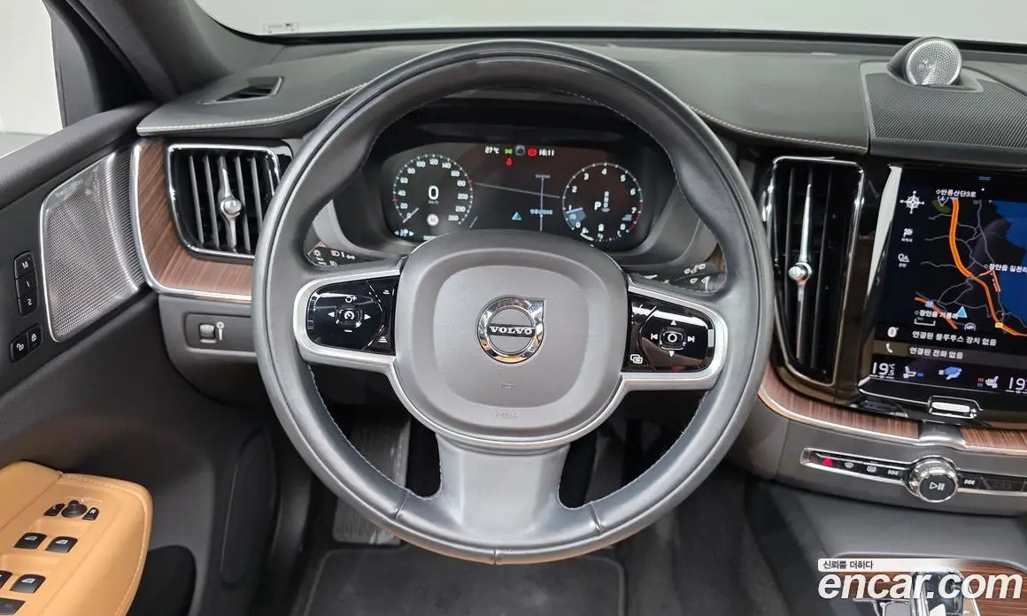 Volvo XC60 2021 2.0 автомат (гидро), фото 18 Volvo XC60 2021 2.0 автомат (гидро), фото 18