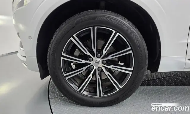 Volvo XC60 2021 2.0 автомат (гидро), миниатюра 4 Volvo XC60 2021 2.0 автомат (гидро), миниатюра 4