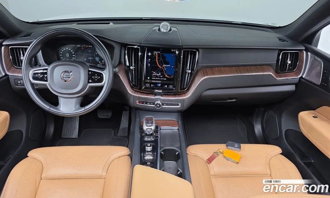 Volvo XC60 2021 2.0 автомат (гидро), фото 9 Volvo XC60 2021 2.0 автомат (гидро), фото 9