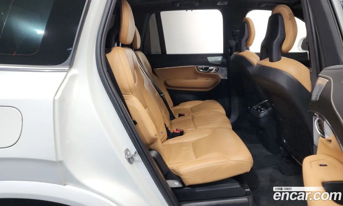 Volvo XC90 2021 2.0 автомат (гидро), фото 17