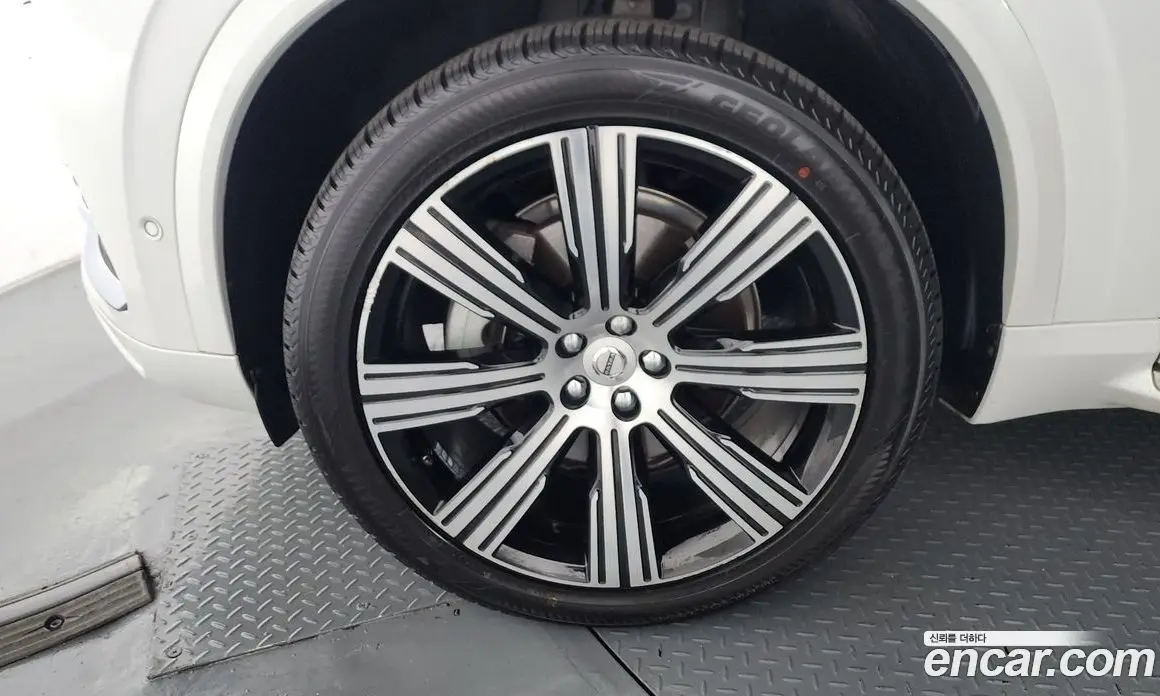 Volvo XC90 2021 2.0 автомат (гидро), фото 5