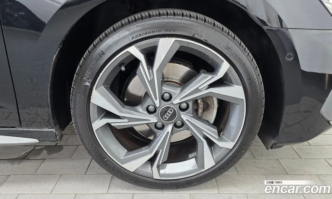 Audi A3 2023 2.0 автомат (гидро), фото 7 Audi A3 2023 2.0 автомат (гидро), фото 7