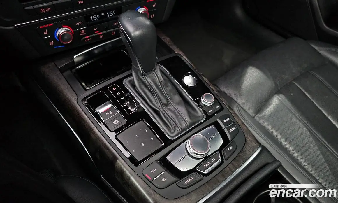 Audi A6 2018 2.0 автомат (гидро), фото 12