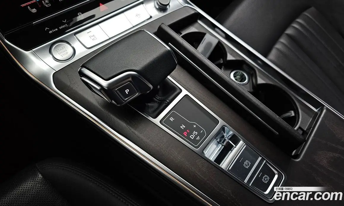 Audi A6 2020 2.0 автомат (гидро), фото 11
