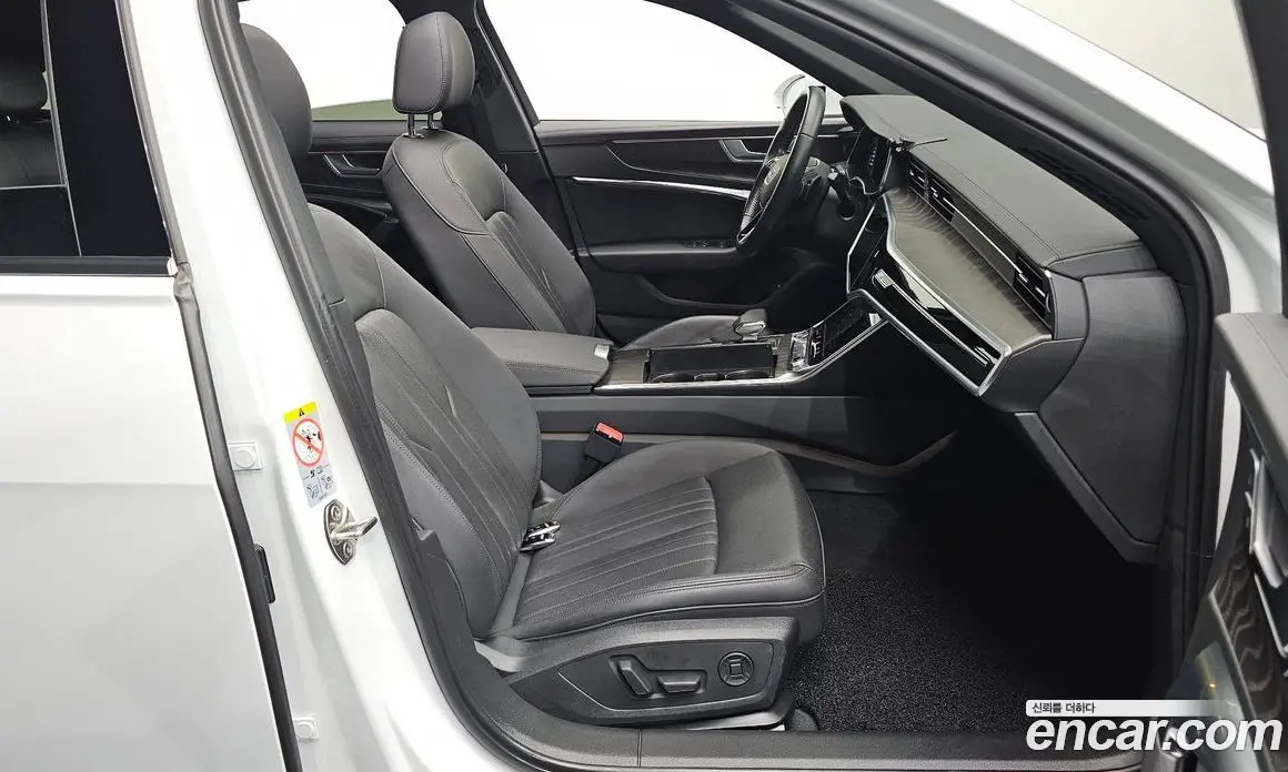 Audi A6 2020 2.0 автомат (гидро), фото 15