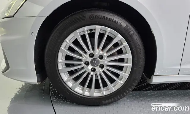 Audi A6 2020 2.0 автомат (гидро), миниатюра 4