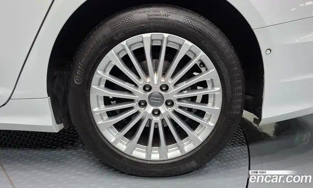 Audi A6 2020 2.0 автомат (гидро), миниатюра 6
