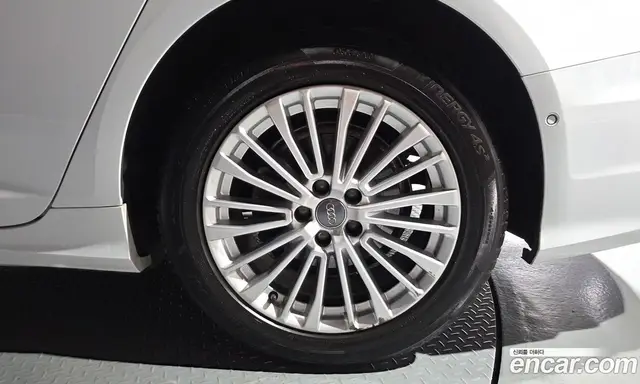 Audi A6 2020 2.0 автомат (гидро), миниатюра 7