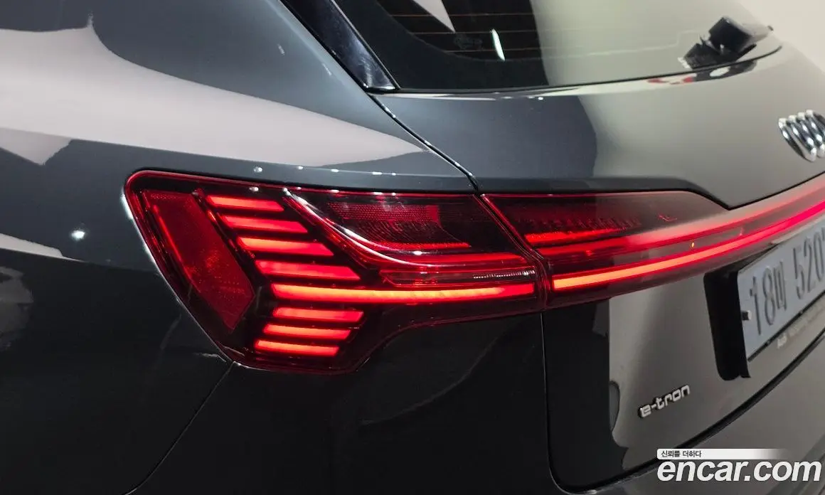 Audi e-tron 2020 0.2 автомат (гидро), фото 9