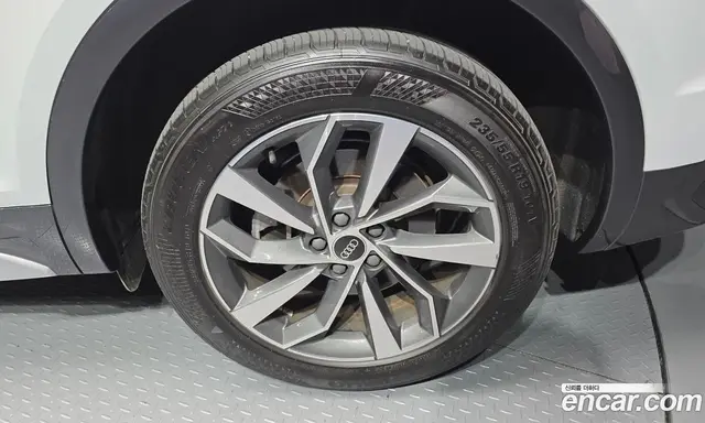 Audi Q5 2022 2.0 автомат (гидро), миниатюра 7