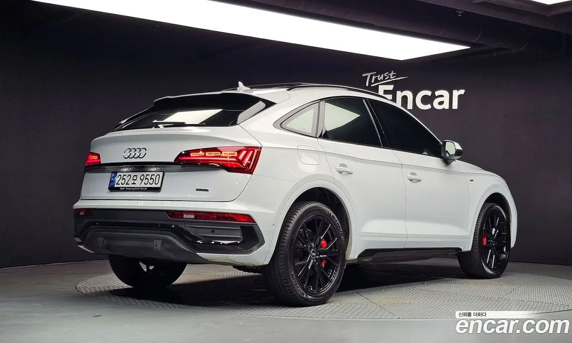 Audi Q5 2023 2.0 автомат (гидро), фото 2 Audi Q5 2023 2.0 автомат (гидро), фото 2