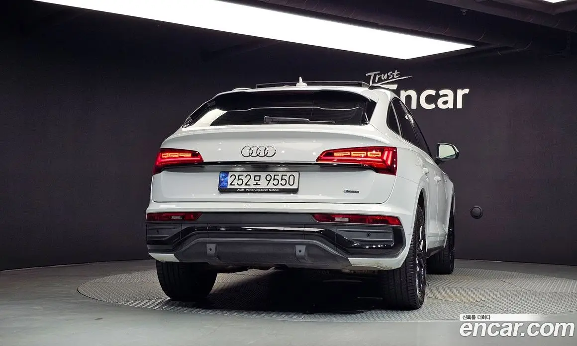 Audi Q5 2023 2.0 автомат (гидро), фото 4 Audi Q5 2023 2.0 автомат (гидро), фото 4