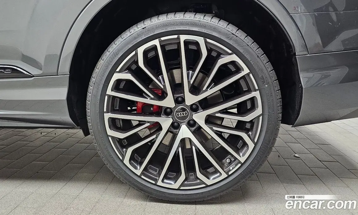 Audi SQ7 2026 4.0 автомат (гидро), фото 7 Audi SQ7 2026 4.0 автомат (гидро), фото 7