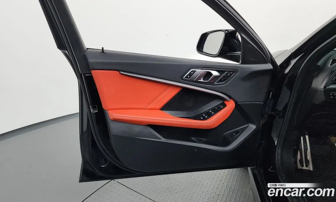 BMW 1 серия 2021 2.0 автомат (гидро), фото 14