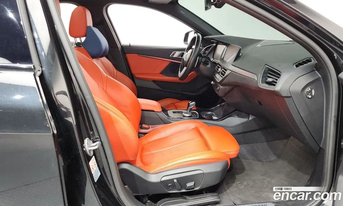 BMW 1 серия 2021 2.0 автомат (гидро), фото 16