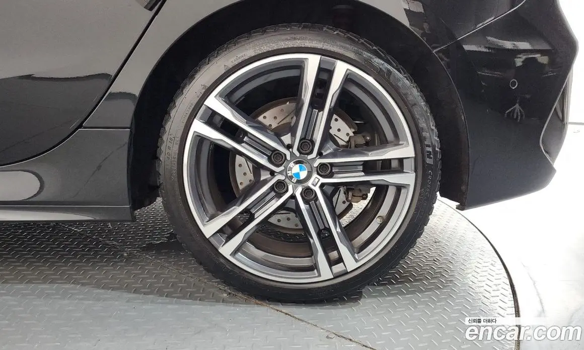BMW 1 серия 2021 2.0 автомат (гидро), фото 7
