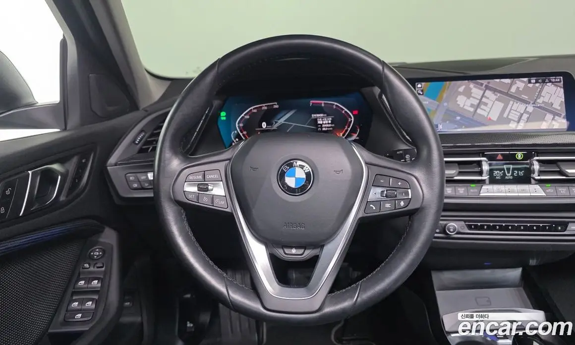 BMW 1 серия 2023 2.0 автомат (гидро), фото 18