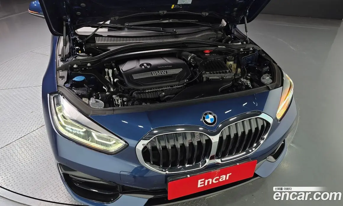 BMW 1 серия 2023 2.0 автомат (гидро), фото 6