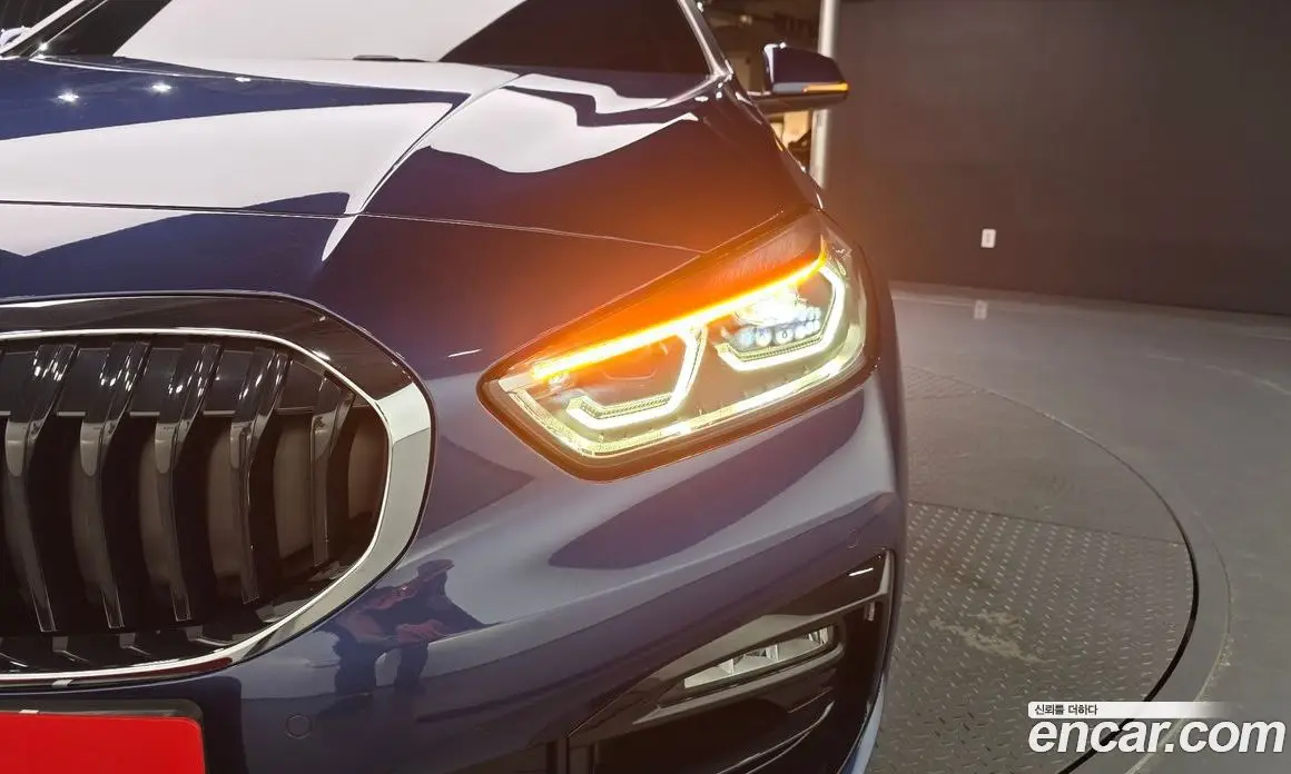 BMW 1 серия 2023 2.0 автомат (гидро), фото 8