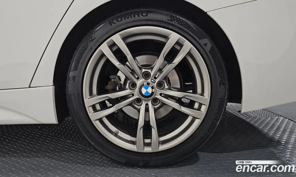 BMW 3 серия 2017 2.0 автомат (гидро), фото 7