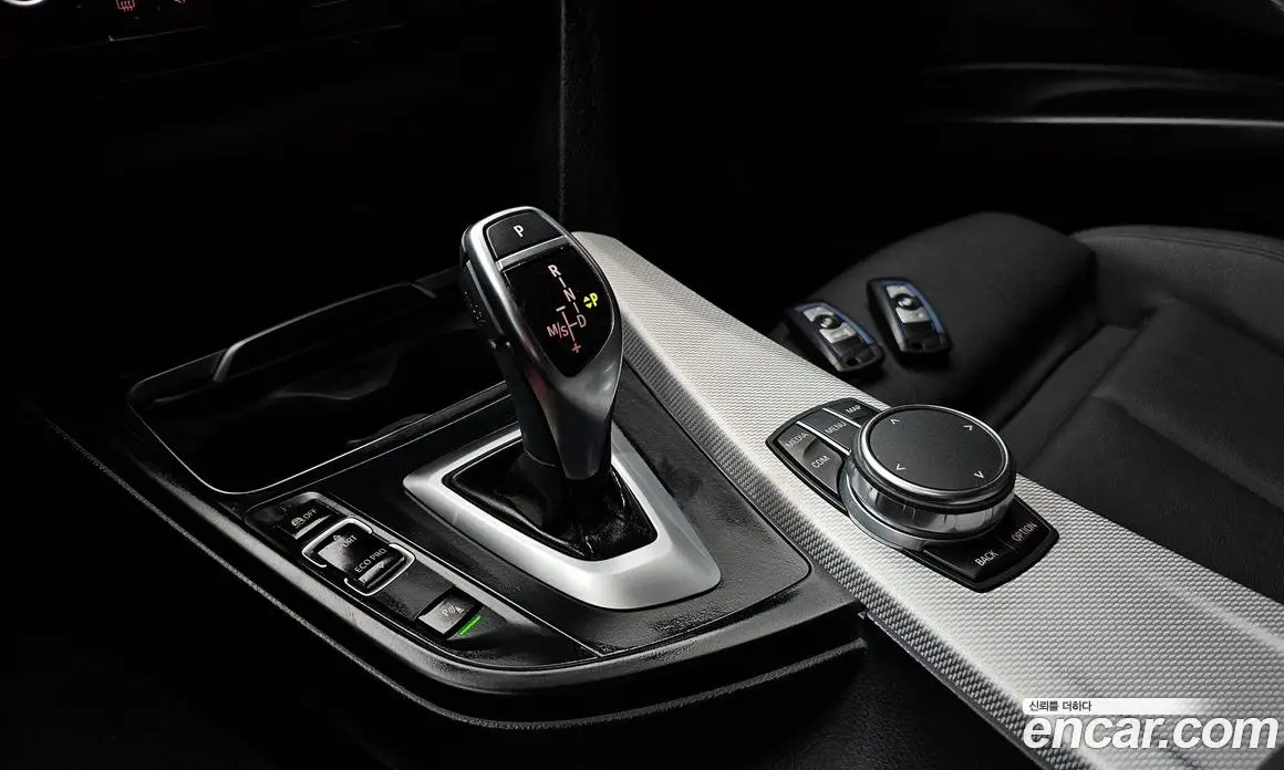 BMW 3 серия 2017 2.0 автомат (гидро), фото 12