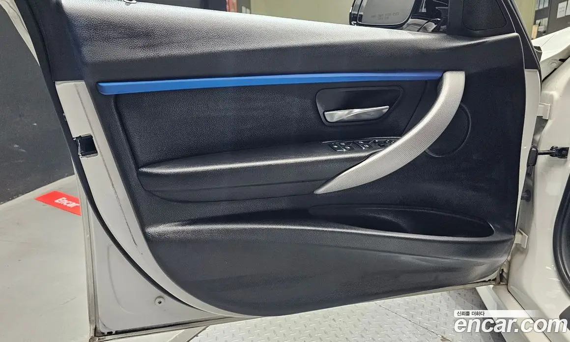 BMW 3 серия 2017 2.0 автомат (гидро), фото 14