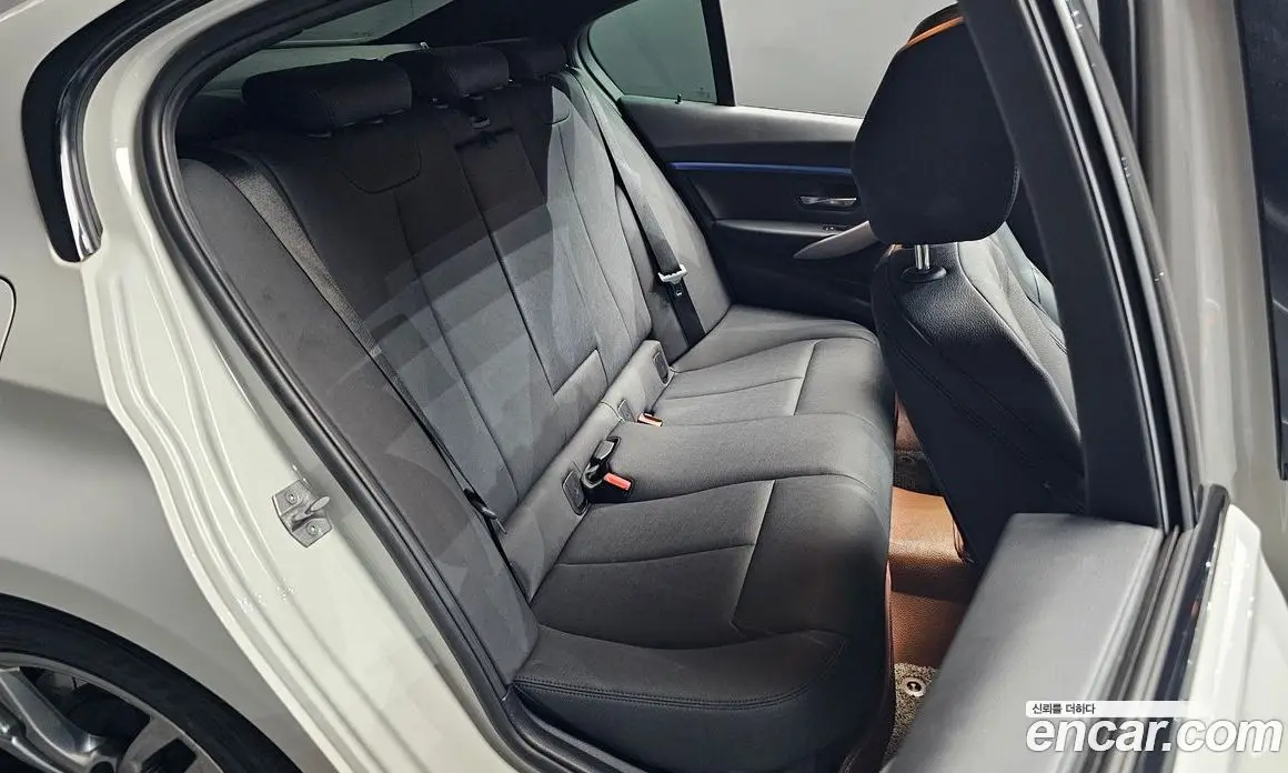 BMW 3 серия 2017 2.0 автомат (гидро), фото 17