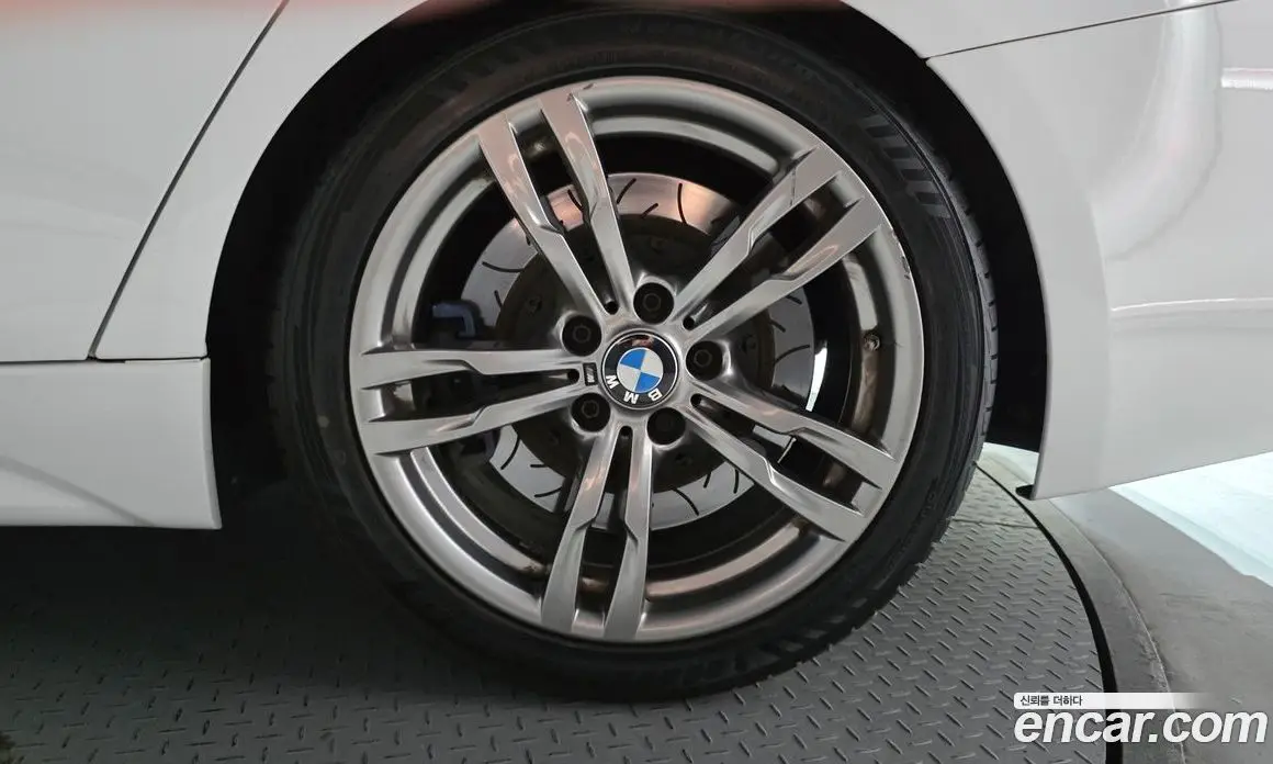 BMW 3 серия 2017 2.0 автомат (гидро), фото 7