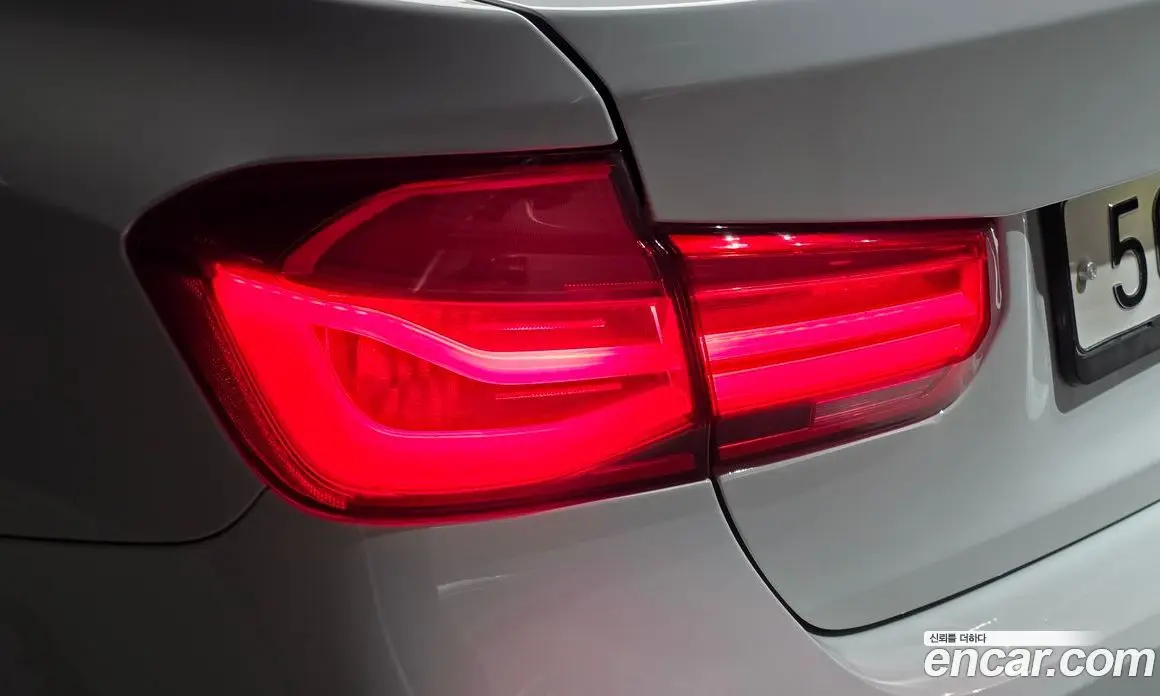 BMW 3 серия 2017 2.0 автомат (гидро), фото 9