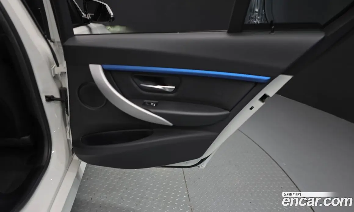 BMW 3 серия 2018 2.0 автомат (гидро), фото 15