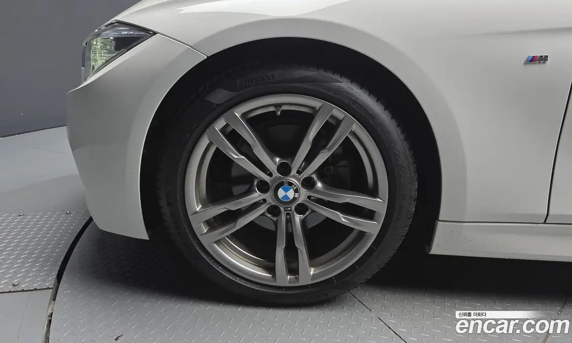 BMW 3 серия 2018 2.0 автомат (гидро), фото 5