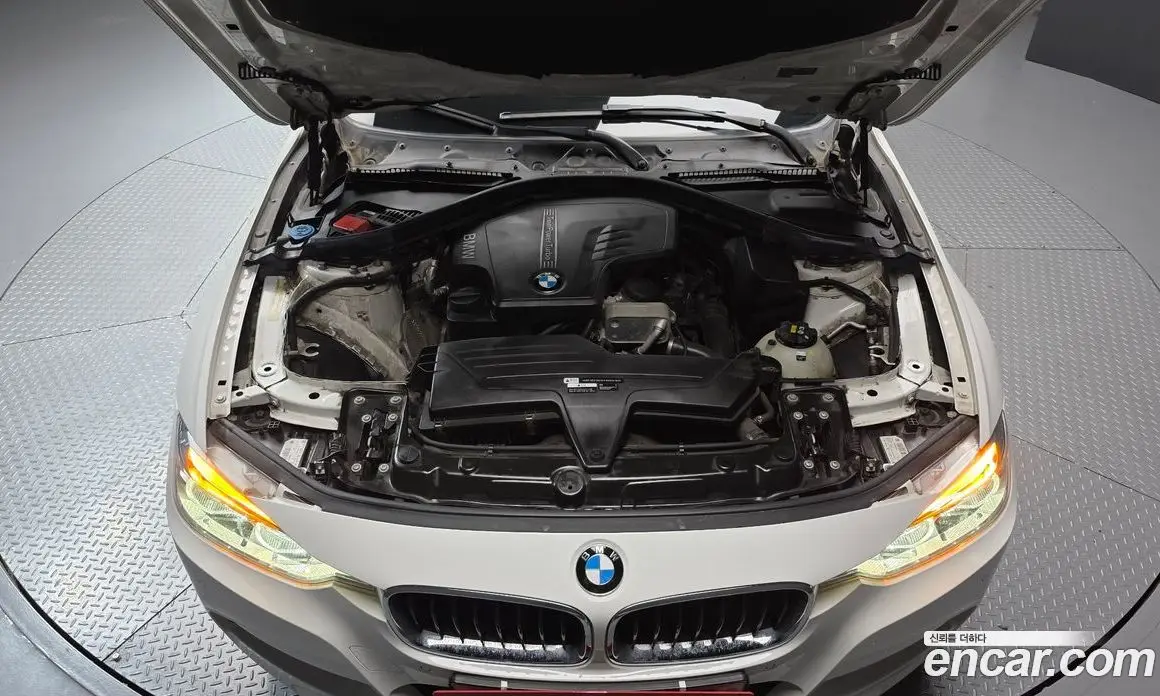 BMW 3 серия 2018 2.0 автомат (гидро), фото 6